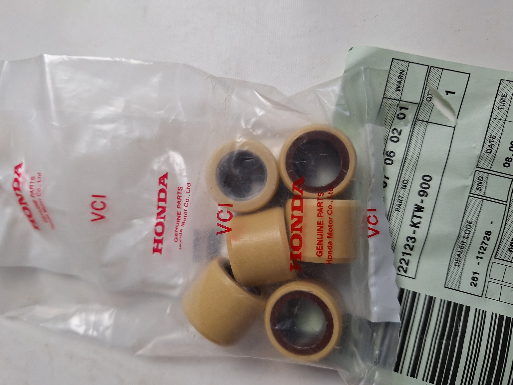 Picture of ROLLER SET,WEIGHT  22123-KTW-900  